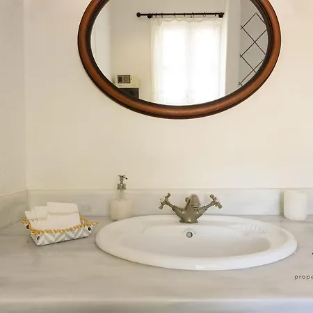 6br With Private Pool, 4 Baths & Garden -padma Angairiá