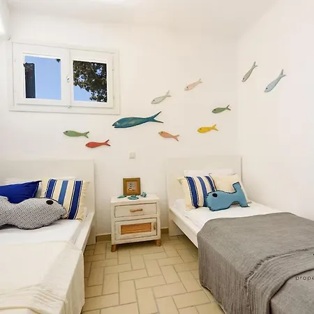 6br With Private Pool, 4 Baths & Garden -padma